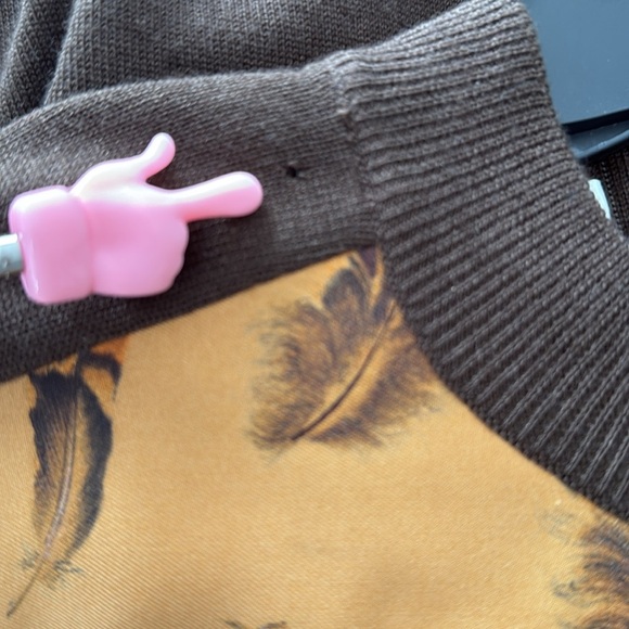 Hermes Paris Vintage 100% Silk Scarf Panel Sweater Feathers Print Mock Neck EU38 - Picture 10 of 11